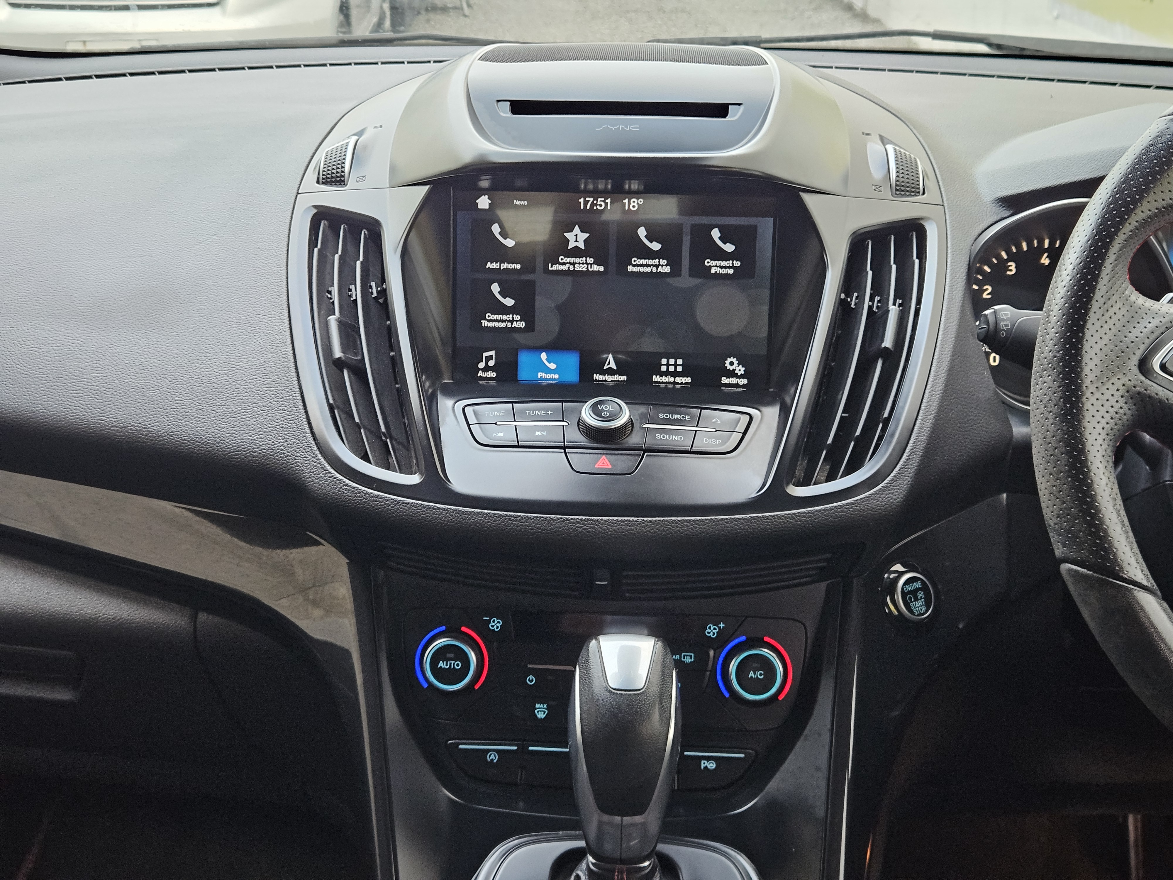 2020 Ford Escape ST - LINE photo 9