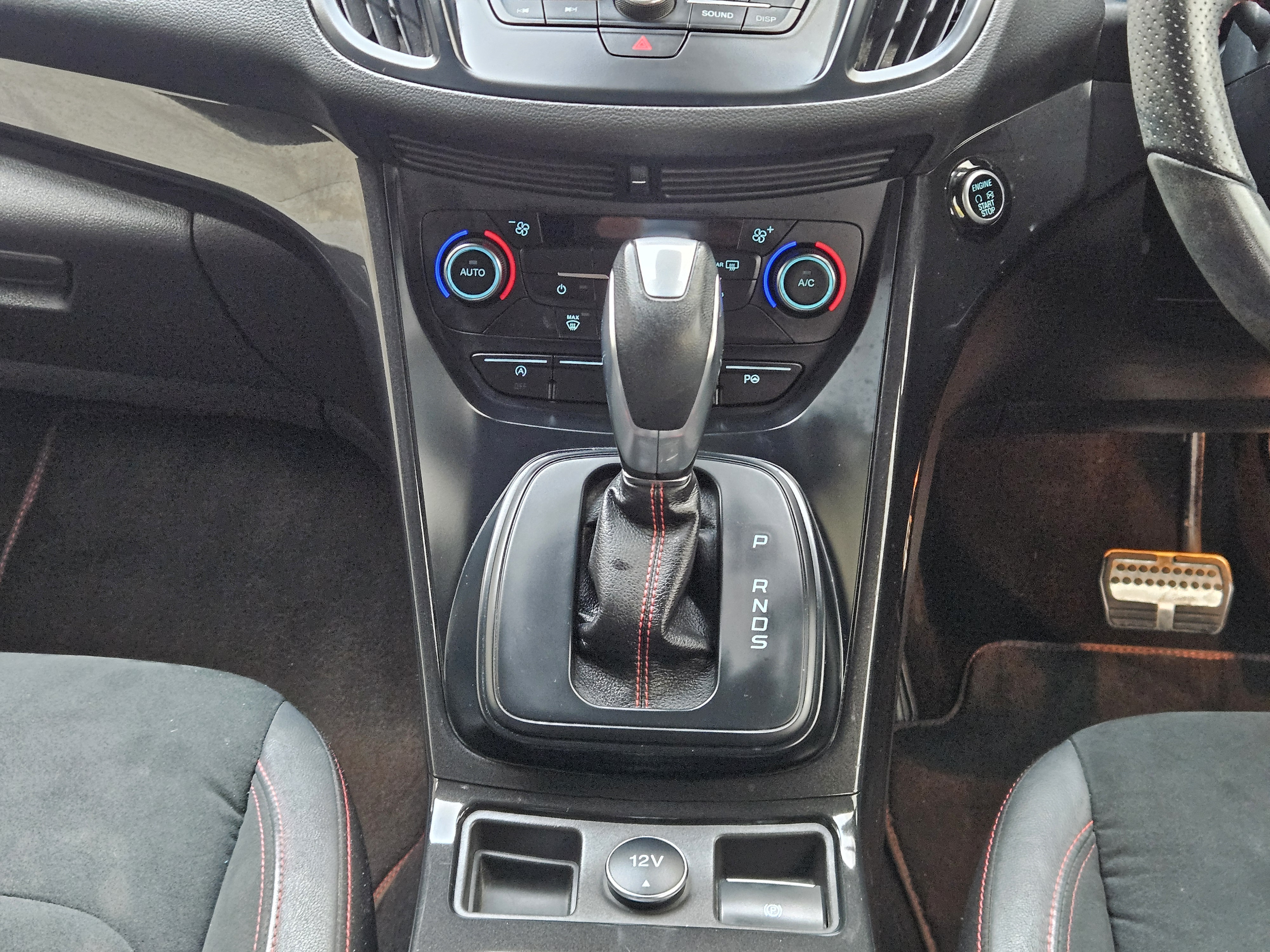 2020 Ford Escape ST - LINE photo 10