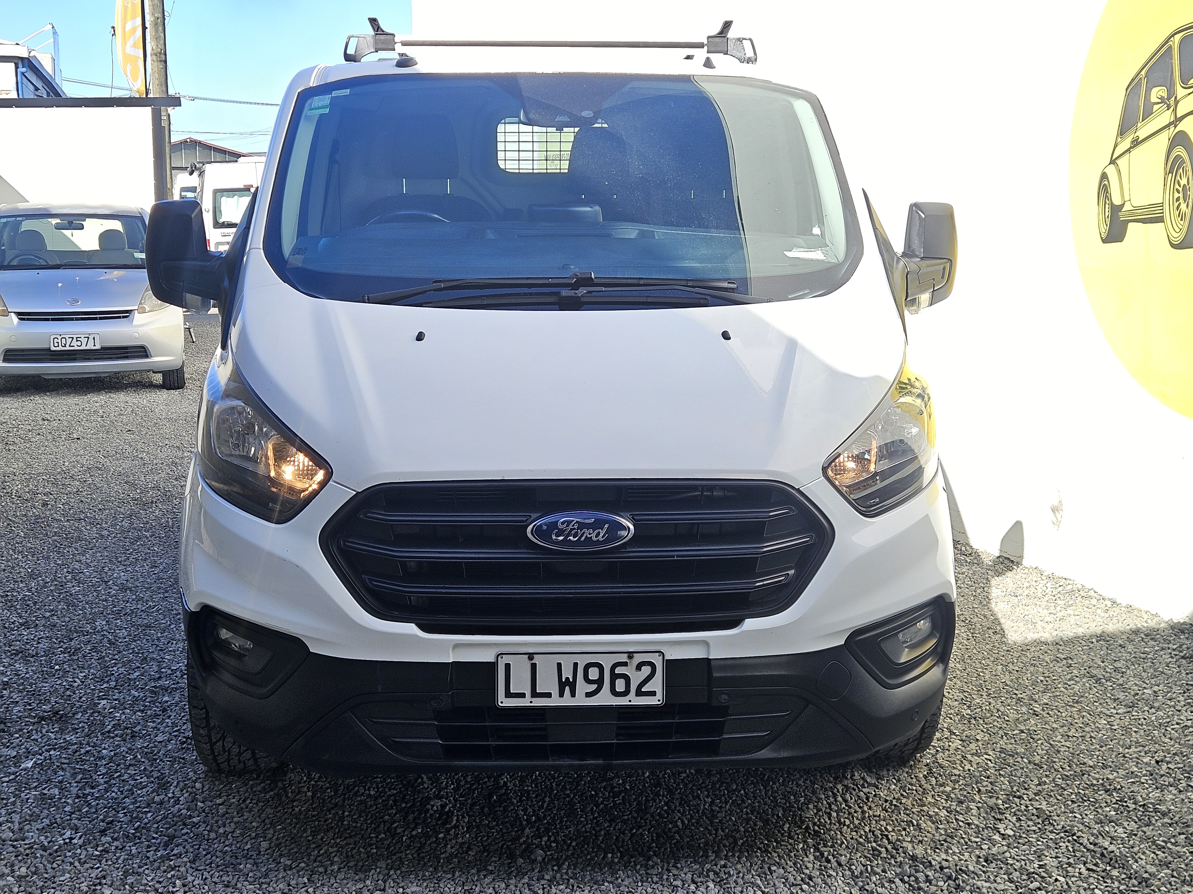 2018 Ford Transit Custom SWB photo 2