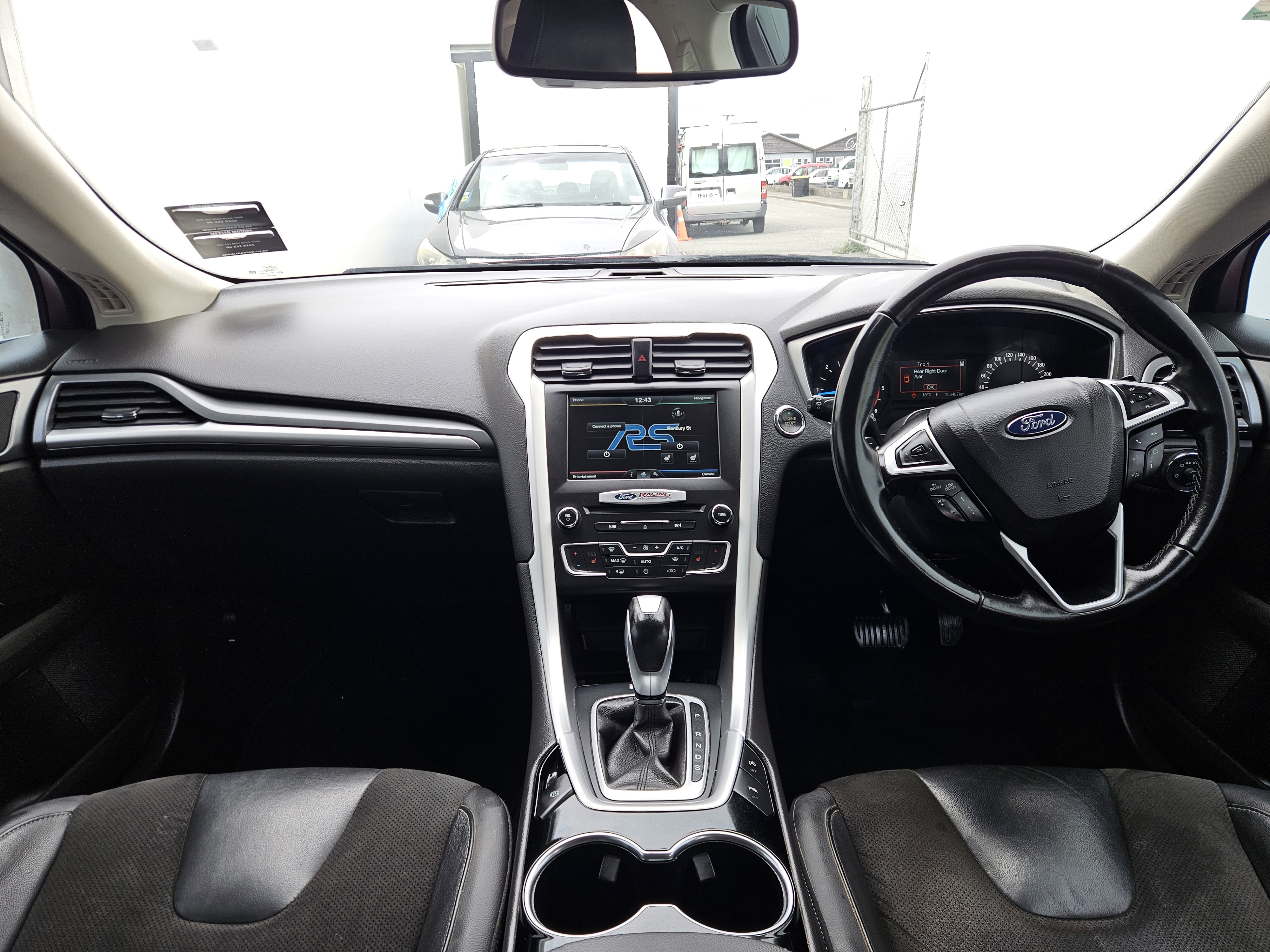 2015 Ford Mondeo photo 11