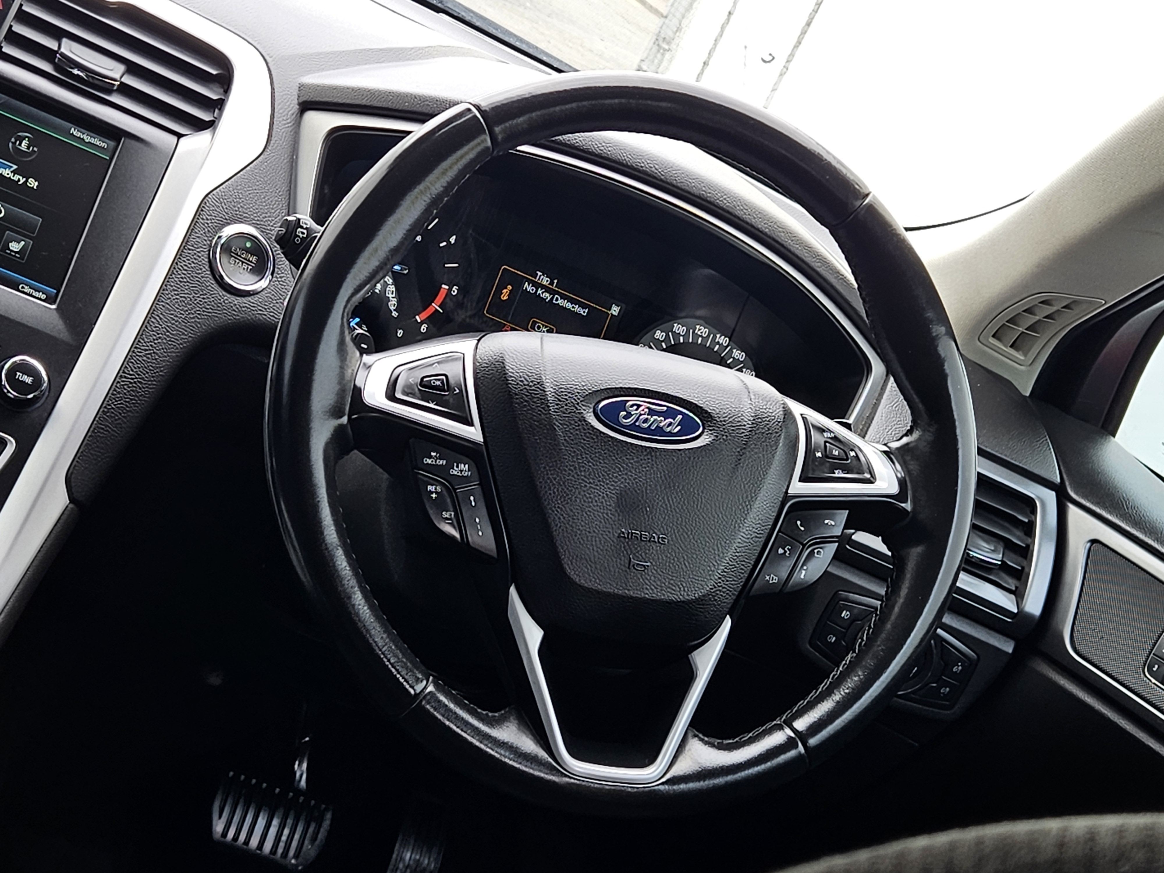 2015 Ford Mondeo photo 12