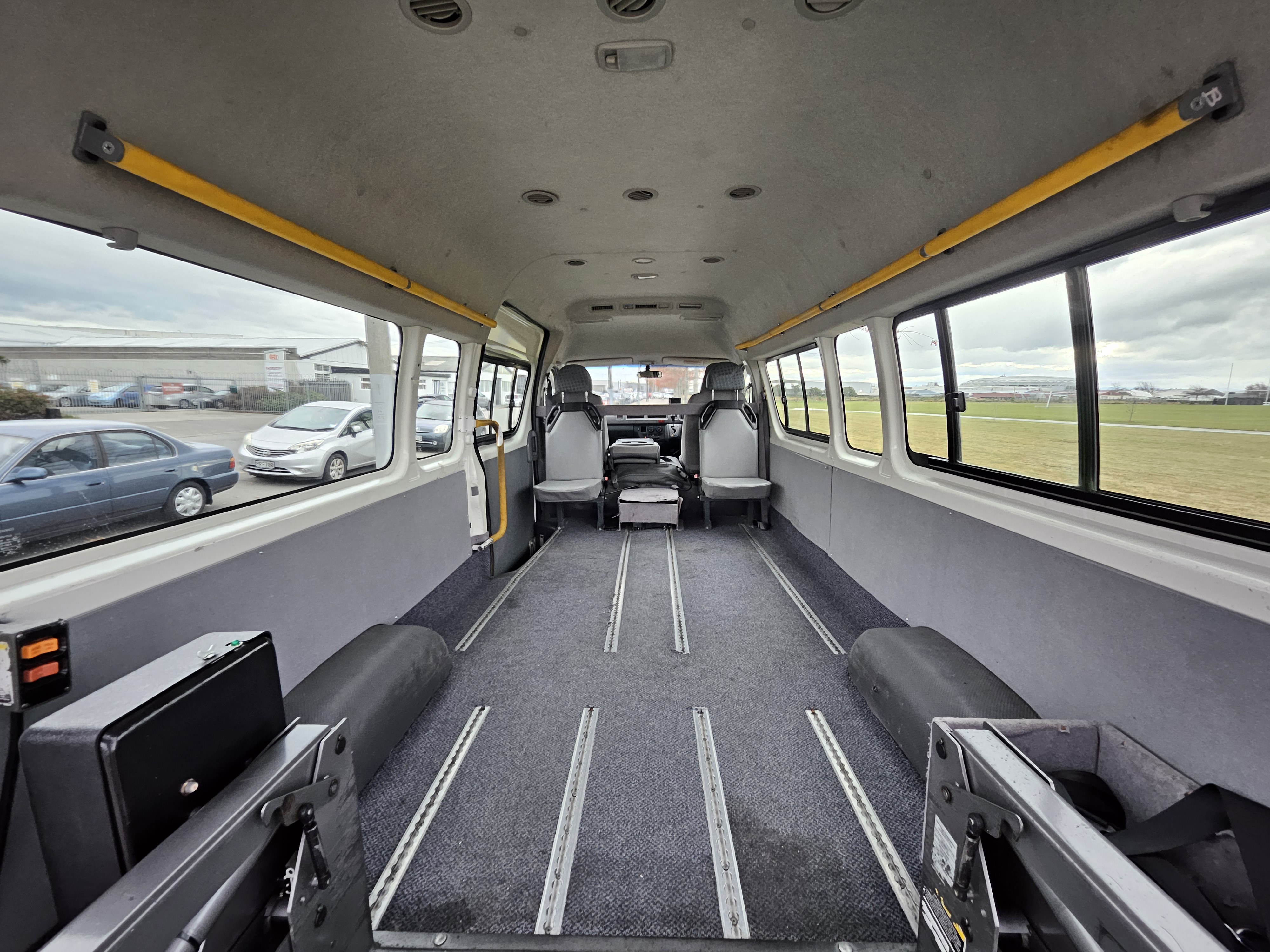 2008 Toyota Hiace ZX 3.0TD Mobility photo 10